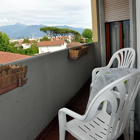 Miralmar Apartment Marina Di Carrara